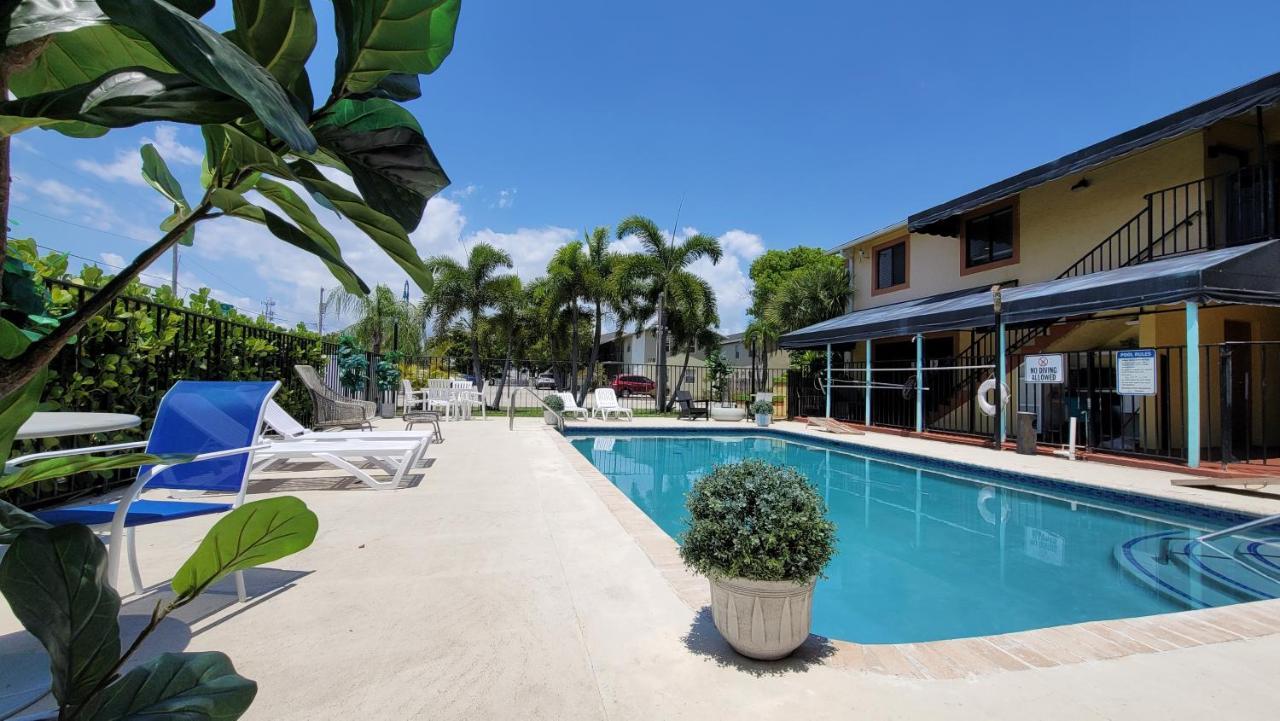 Sunny Palms Inn Lake Worth Beach Exterior photo